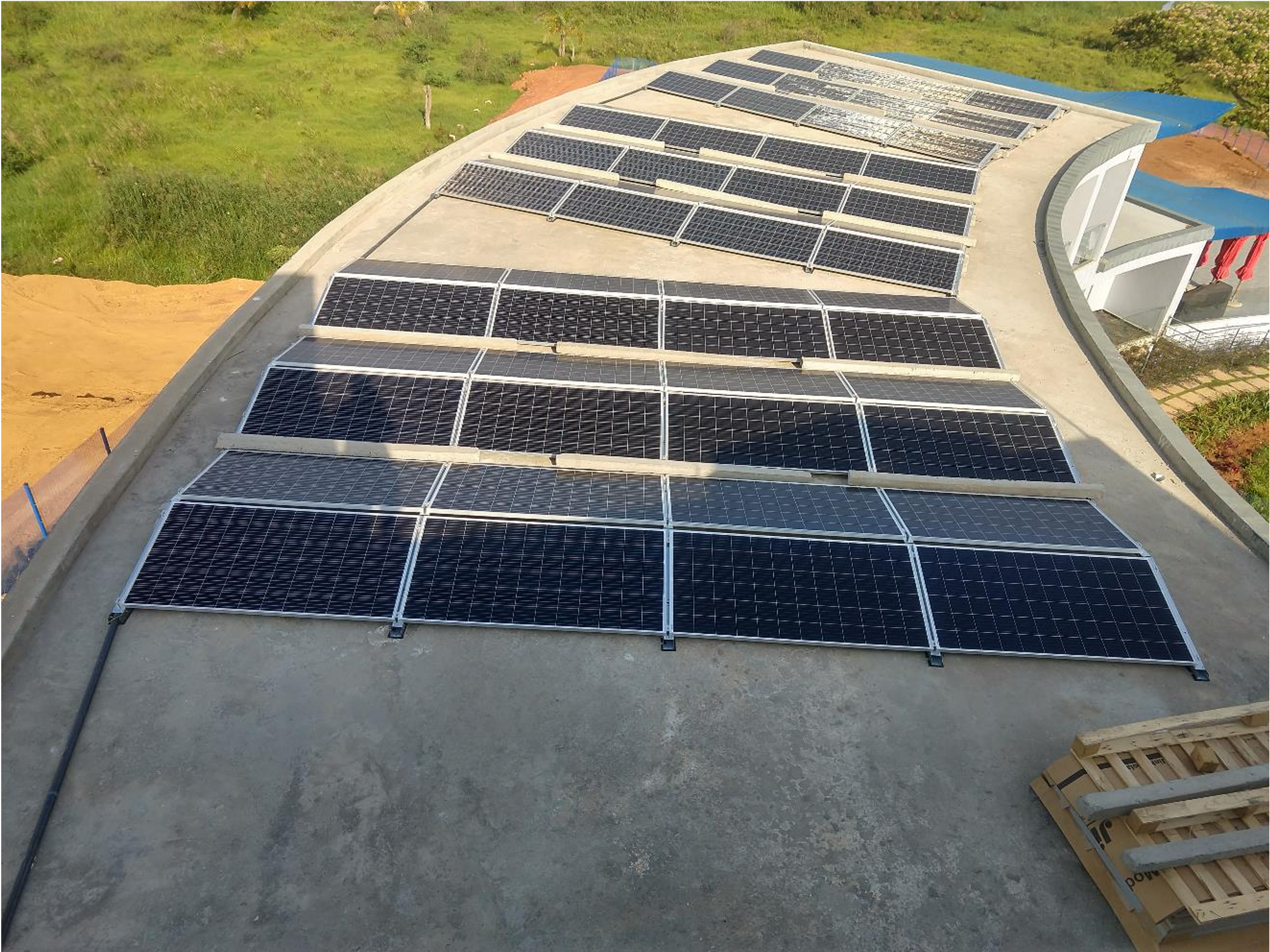 SolarPanel-Hotel-EquatorSolar2.png