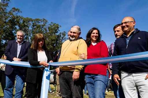 File:Inauguration-Los-Pinos.png
