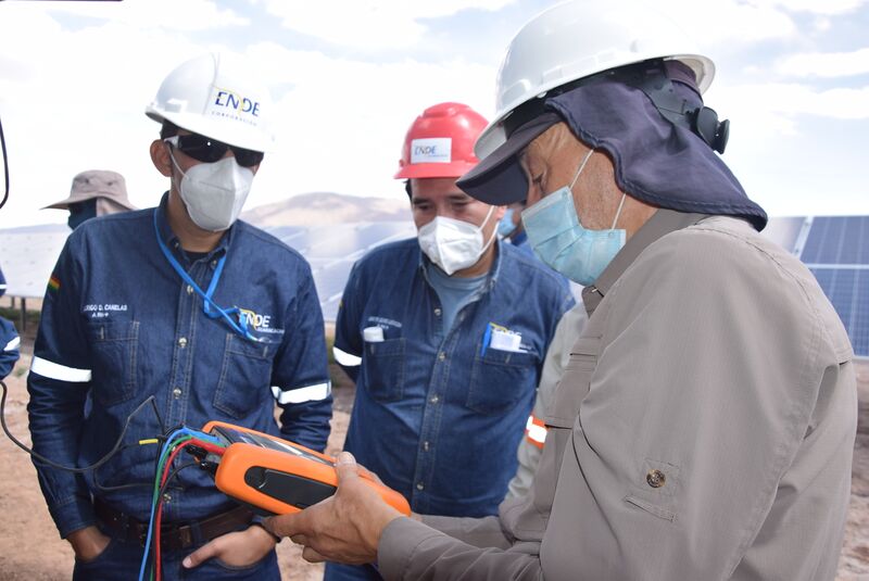 File:Foto nota Oruro.jpg